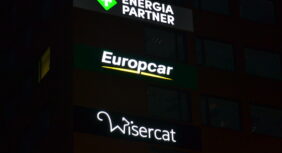 valgustatud LED logod