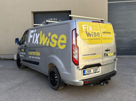 Kleebislogod bussile