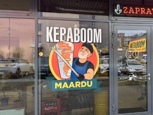 Kleebis aknaklaasile